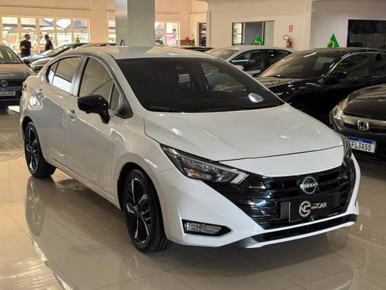 NISSAN VERSA 1.6 16V FLEX EXCLUSIVE XTRONIC NISSAN VERSA 1.6 16V FLEX EXCLUSIVE XTRONIC